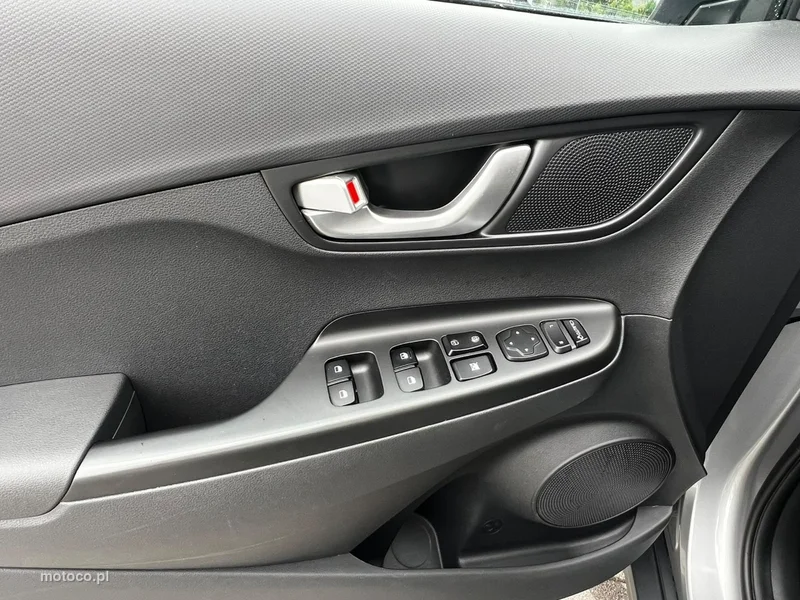 Hyundai KONA 11