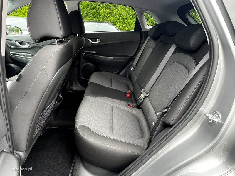 Hyundai KONA 13