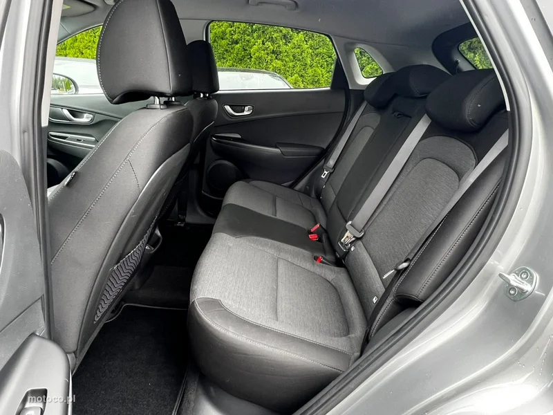 Hyundai KONA 16
