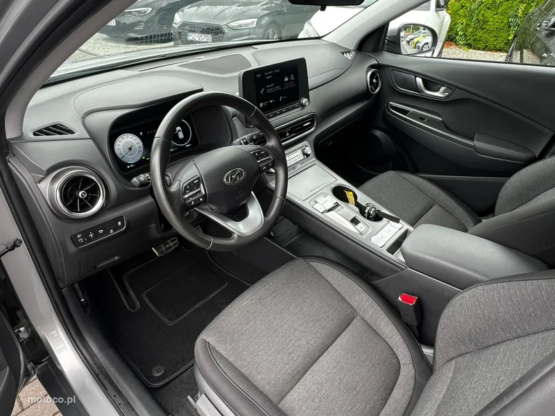 Hyundai KONA 8