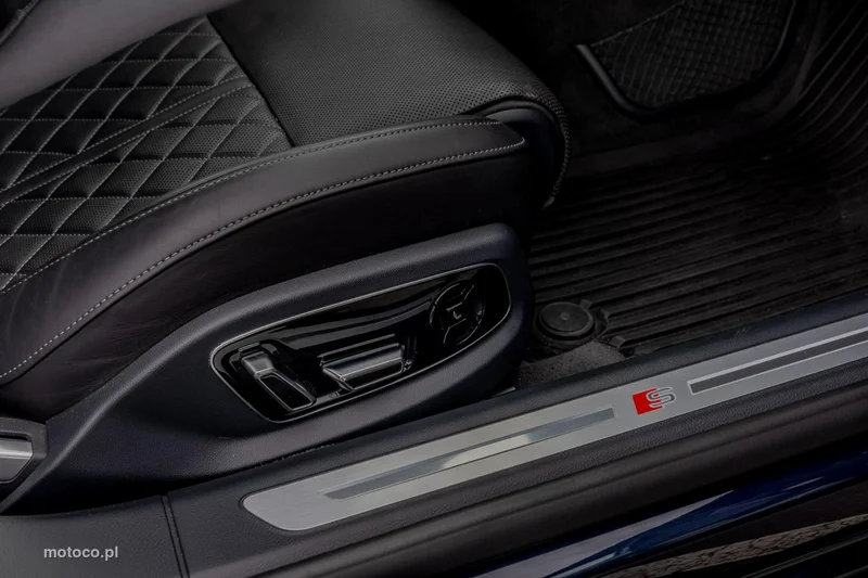 Audi S8 13