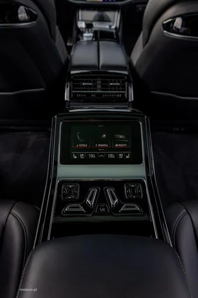 Audi S8 17