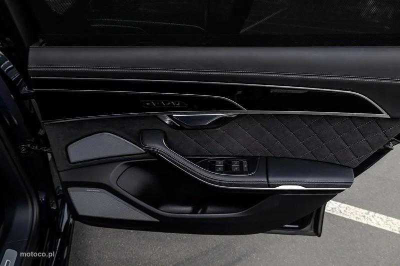 Audi S8 21