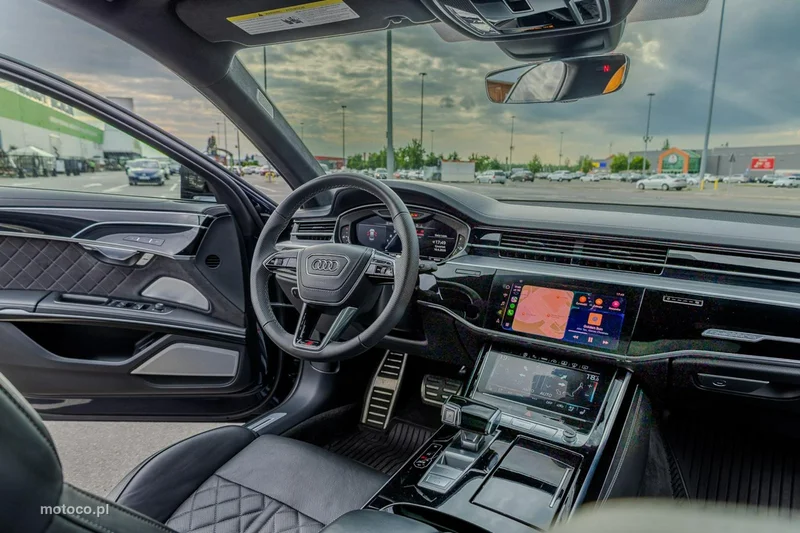 Audi S8 9
