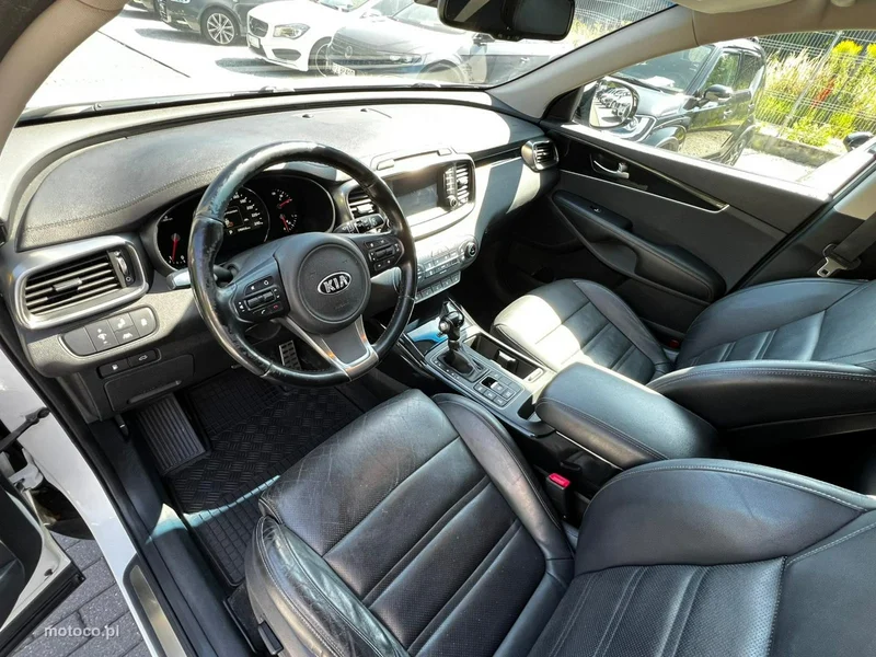 Kia Sorento 8