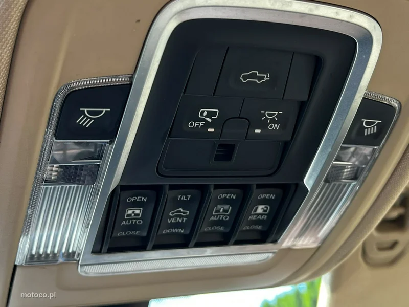 Dodge RAM 21