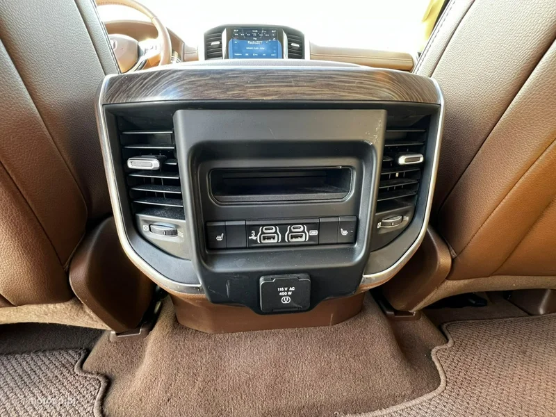 Dodge RAM 26