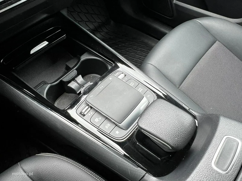 Mercedes-Benz Klasa B W247 B 200 13
