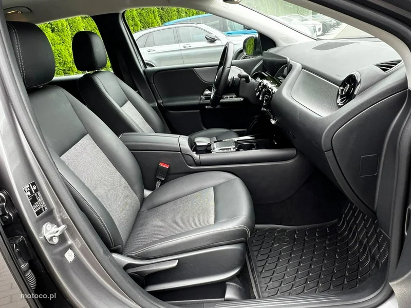 Mercedes-Benz Klasa B W247 B 200 19