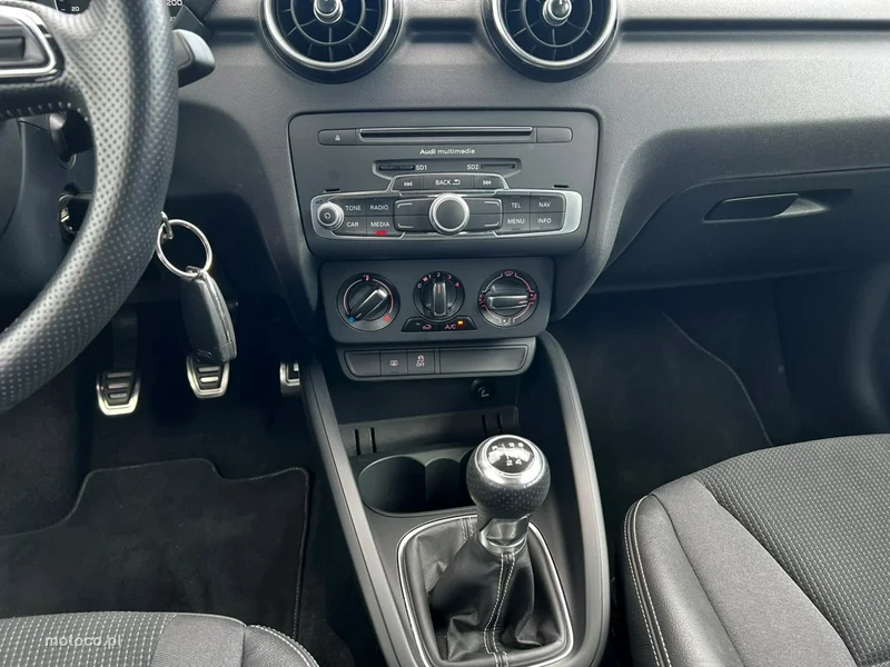Audi A1 8X 14