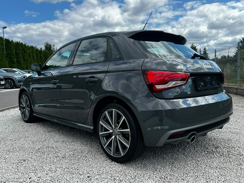 Audi A1 8X 4