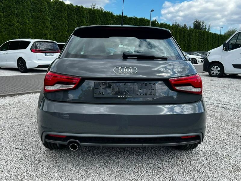 Audi A1 8X 5