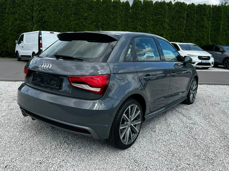 Audi A1 8X 6