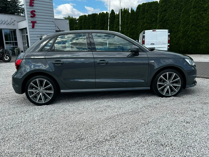 Audi A1 8X 7