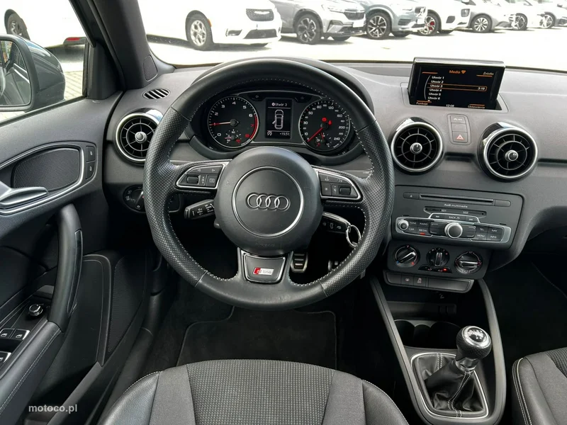 Audi A1 8X 10