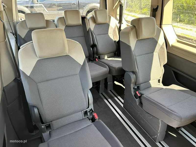 Volkswagen Multivan 11