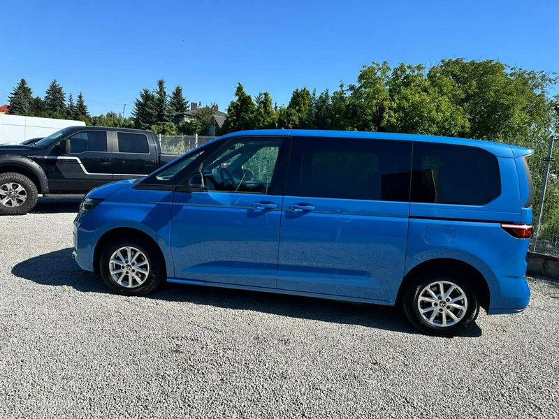 Volkswagen Multivan 13