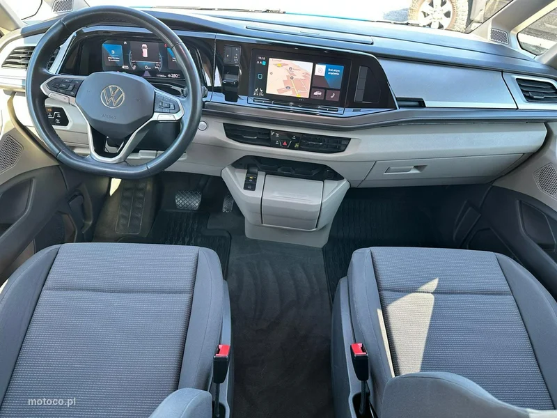 Volkswagen Multivan 8