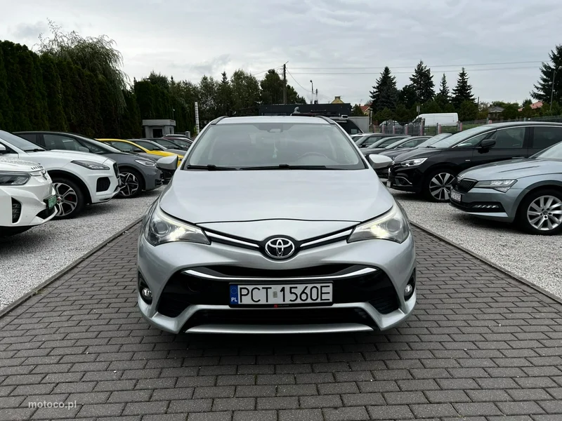 Toyota Avensis T27 2