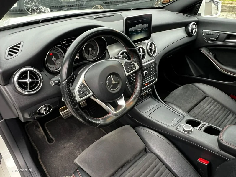 Mercedes-Benz CLA C117 250 8