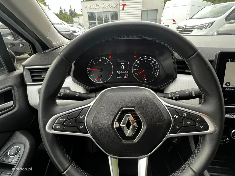 Renault Clio V 9
