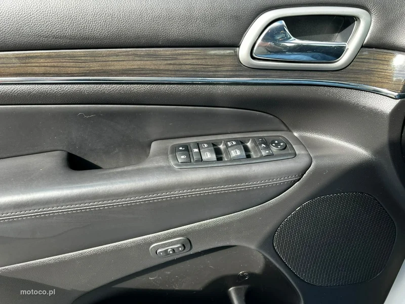 Jeep Grand Cherokee 12