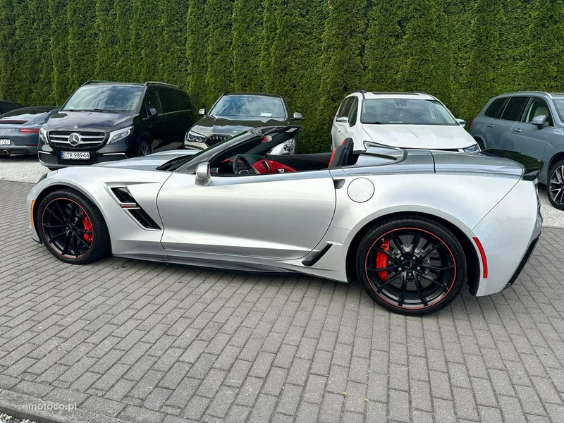 Chevrolet Corvette 4