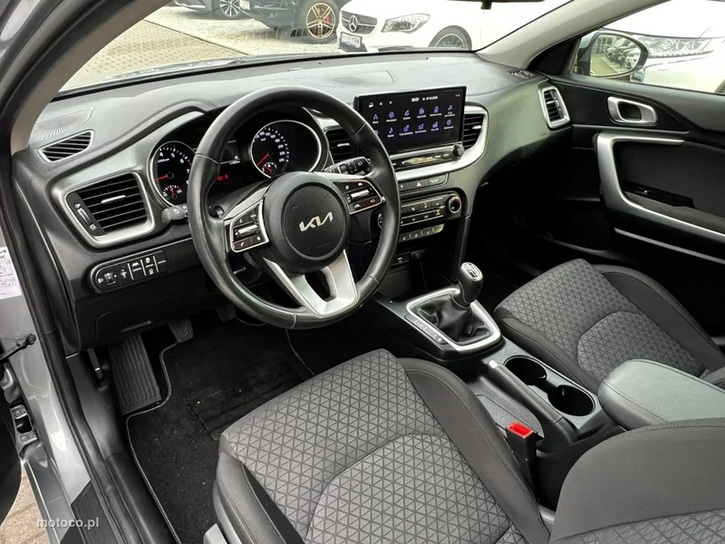 Kia Cee'd 9
