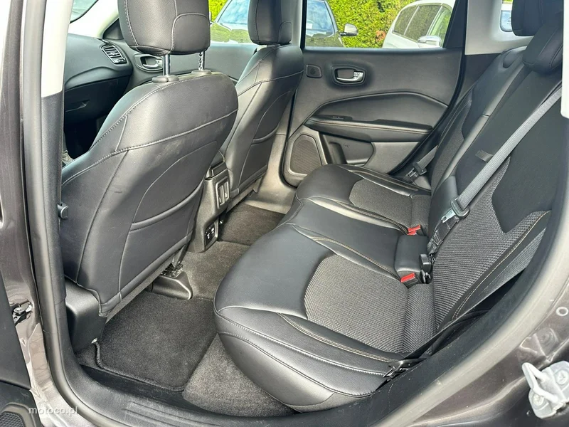 Jeep Compass 12