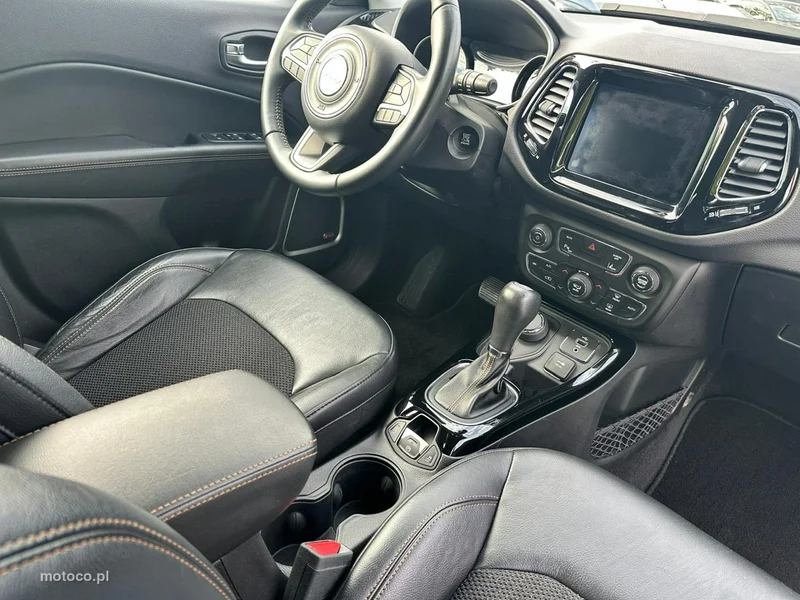 Jeep Compass 14
