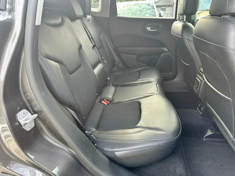 Jeep Compass 15