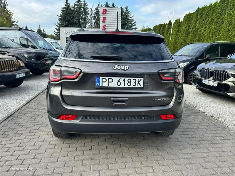 Jeep Compass 4