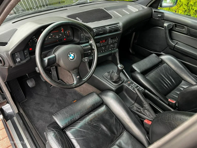 BMW M5 E34 13