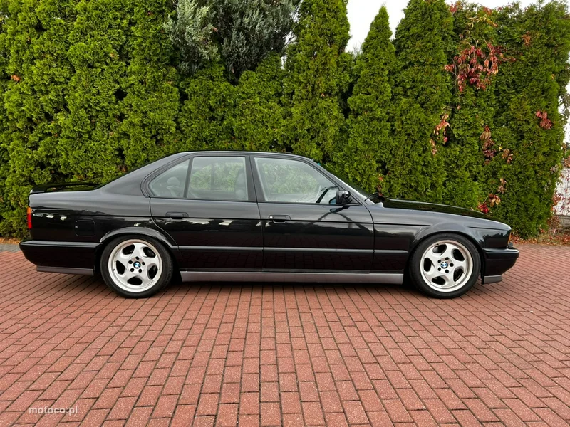 BMW M5 E34 8