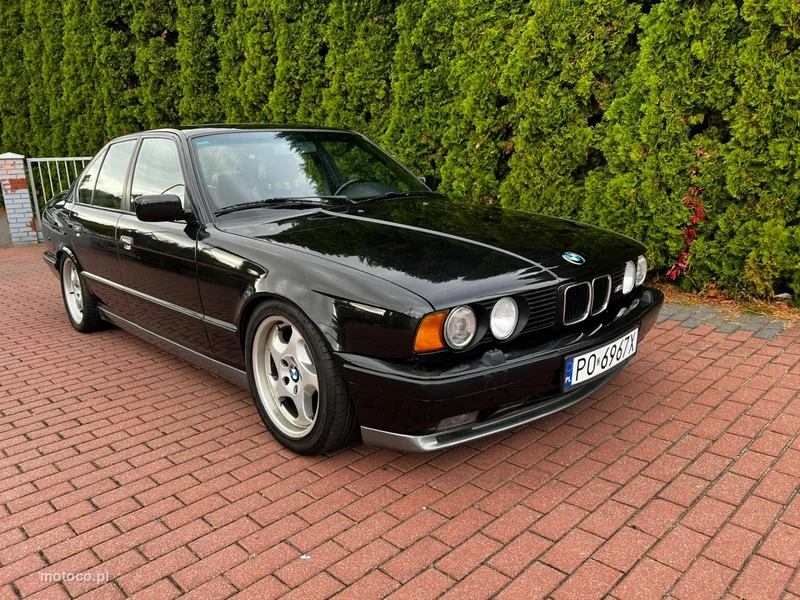BMW M5 E34 9