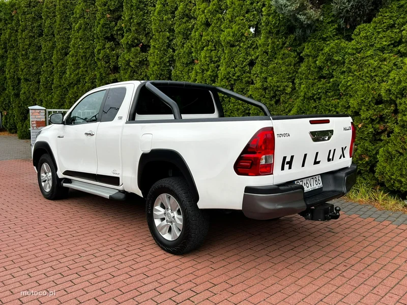 Toyota Hilux AN120 5