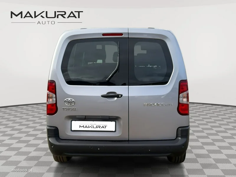 Toyota Proace City 6