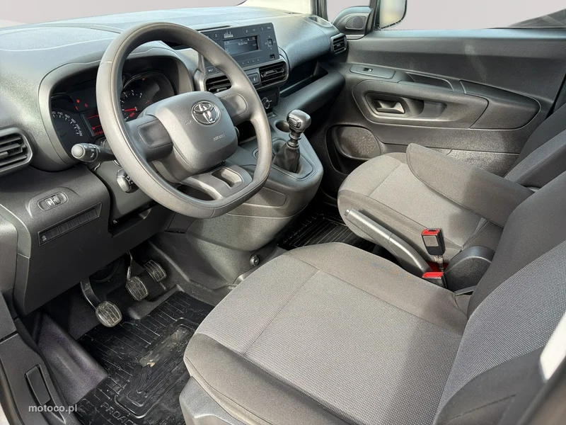 Toyota Proace City 7