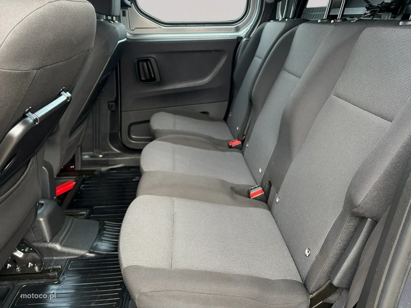 Toyota Proace City 16