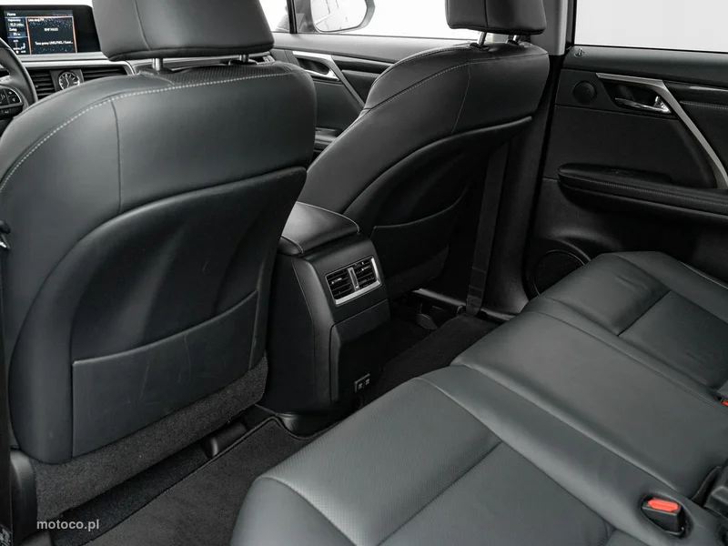 Lexus RX 27