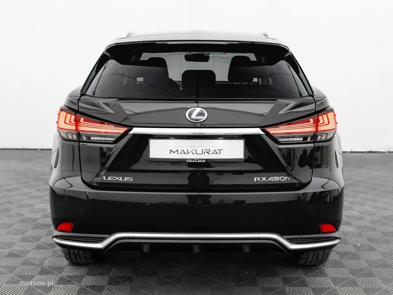 Lexus RX 9
