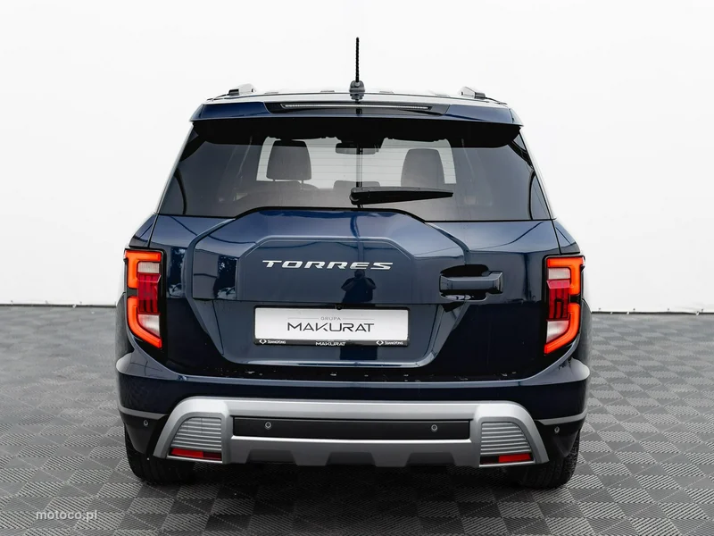 Ssangyong Torres 10