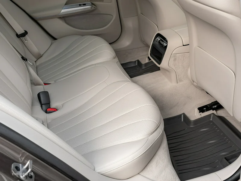 Mercedes-Benz Klasa E W214 E 220 28