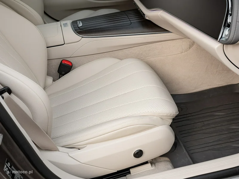 Mercedes-Benz Klasa E W214 E 220 30