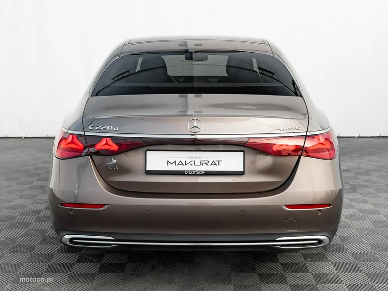 Mercedes-Benz Klasa E W214 E 220 9