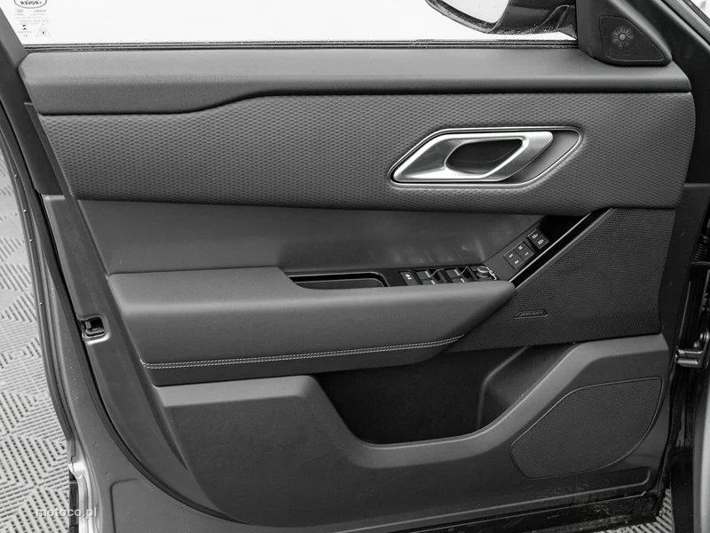 Land Rover Range Rover Velar 12