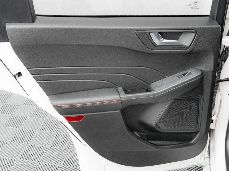 Ford Kuga III 26