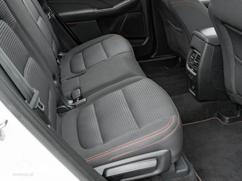 Ford Kuga III 32
