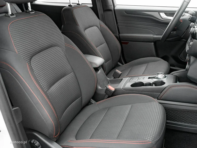 Ford Kuga III 33