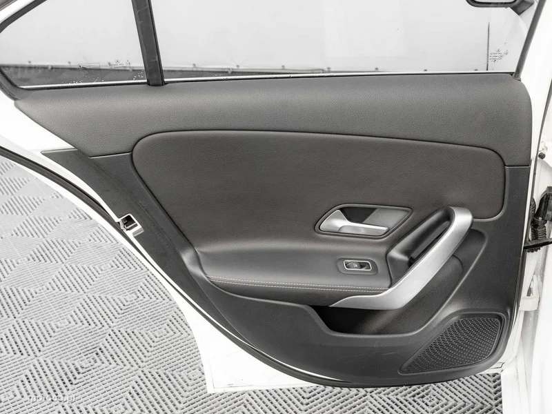 Mercedes-Benz Klasa A W177 A 200 25